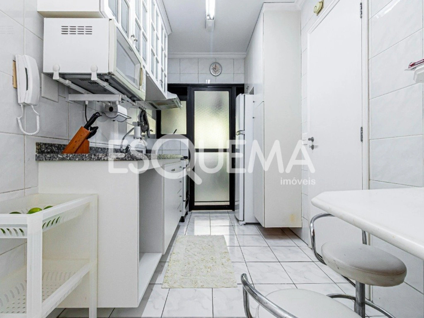 Apartamento localizado em rua tranquila - Imagem 12