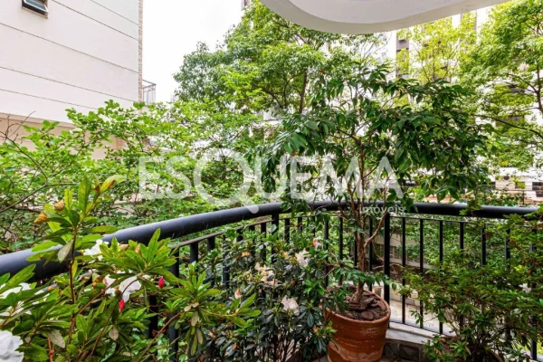 Apartamento localizado em rua tranquila