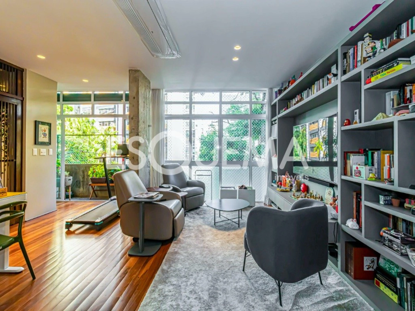 Apartamento em rua arborizada com vista para as copas das árvores - Imagem 14