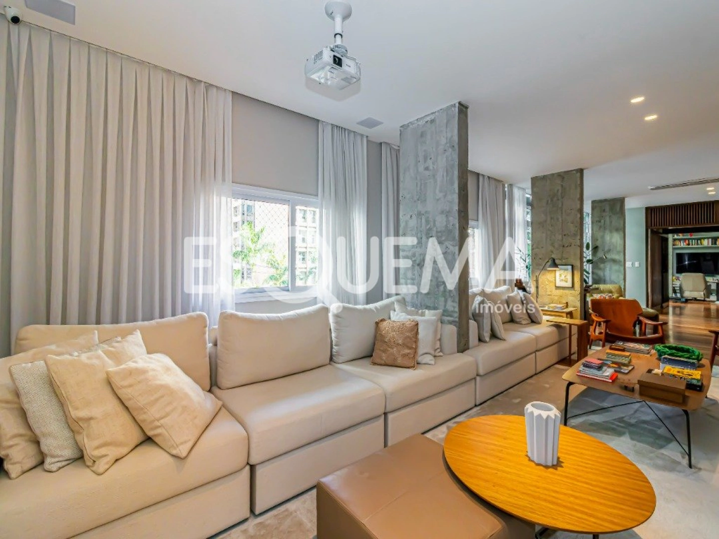 Apartamento em rua arborizada com vista para as copas das árvores - Imagem 6