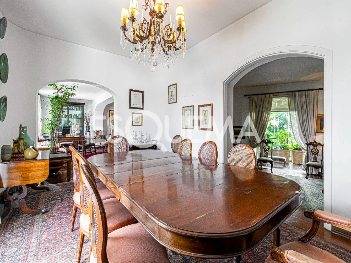 Apartamento amplo em rua tranquila - Imagem 14