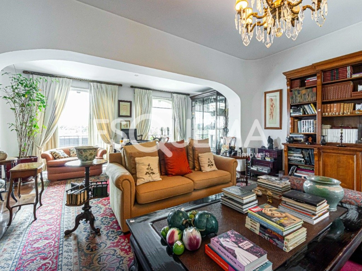 Apartamento amplo em rua tranquila - Imagem 2