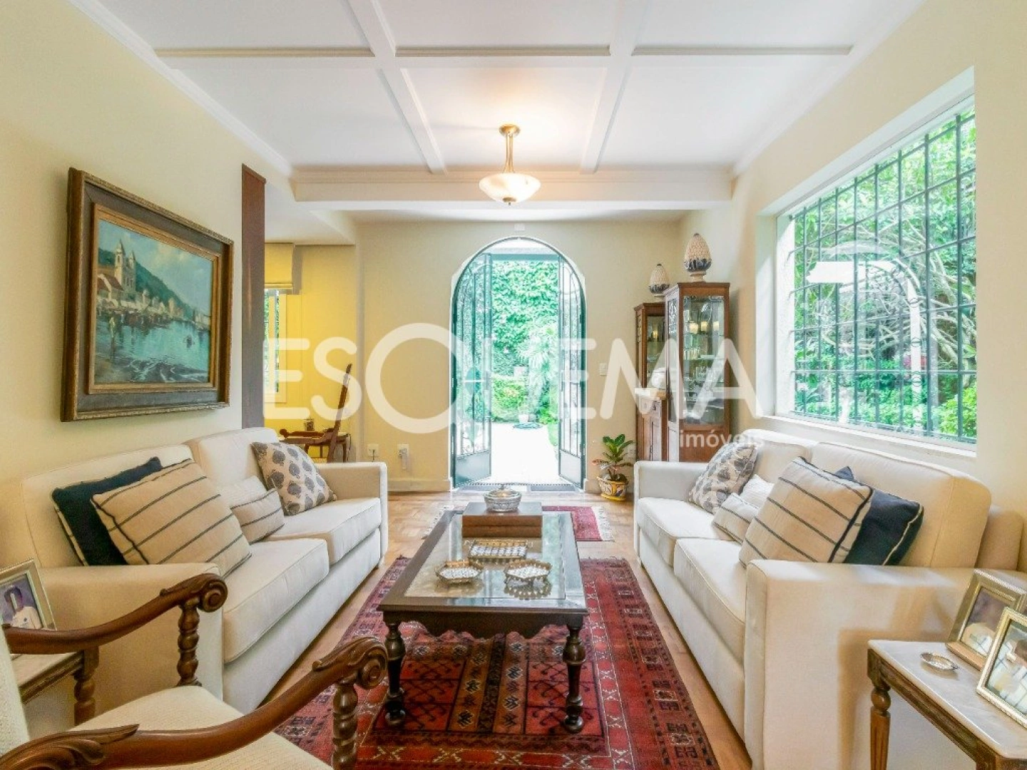 Casa em estilo colonial a poucos passos do Clube Harmonia - Imagem 11