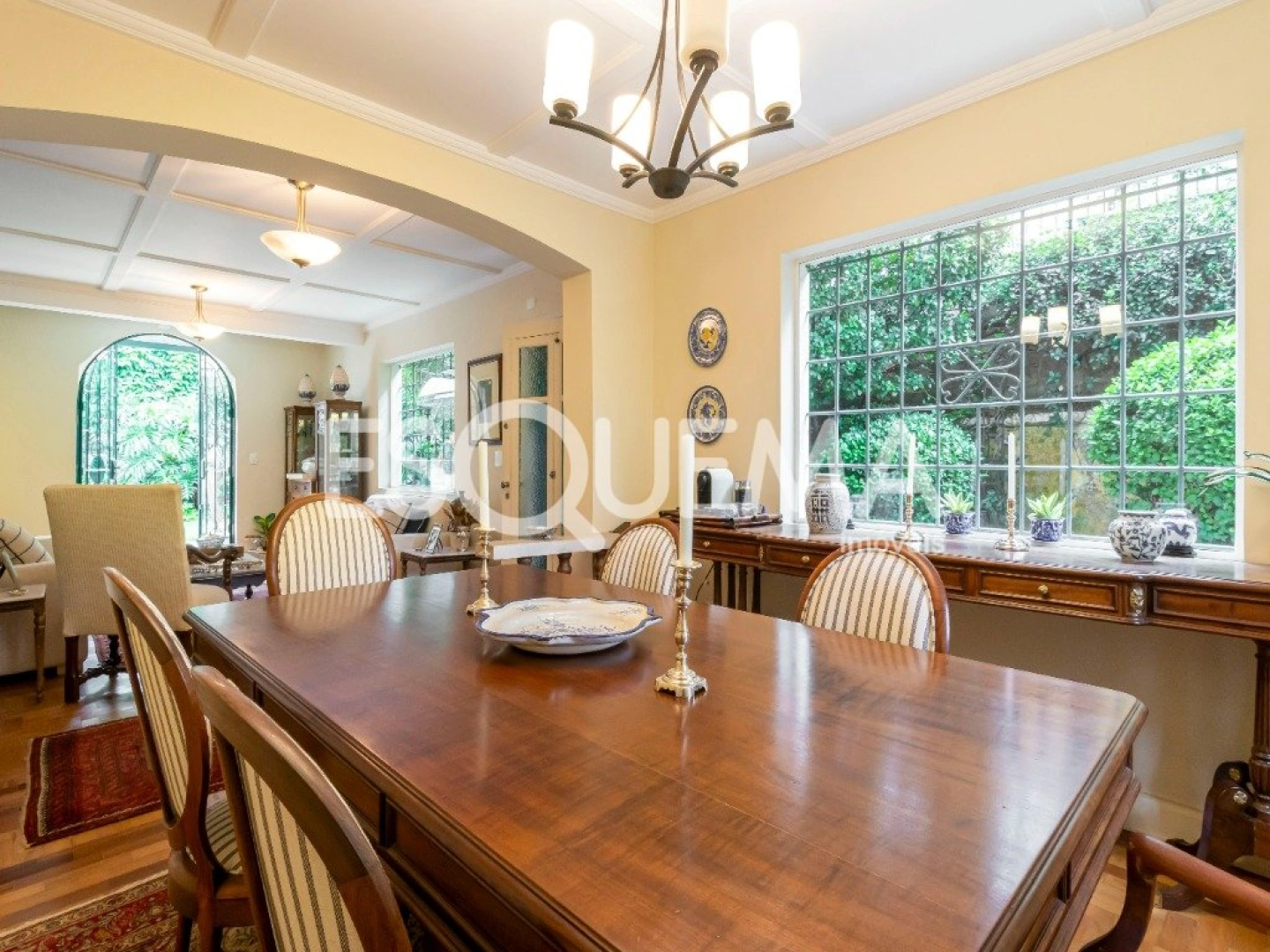 Casa em estilo colonial a poucos passos do Clube Harmonia - Imagem 12