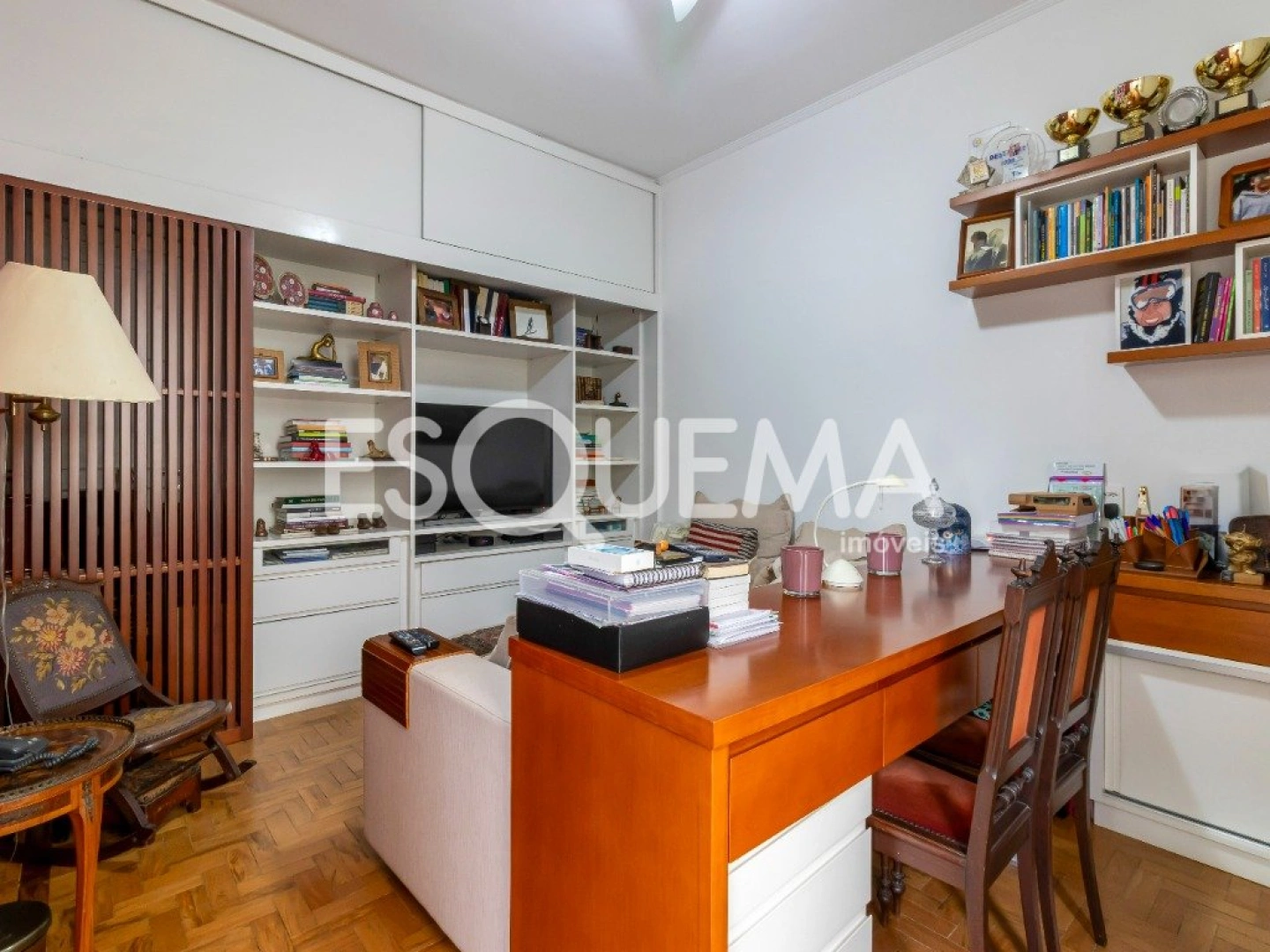 Casa em estilo colonial a poucos passos do Clube Harmonia - Imagem 13