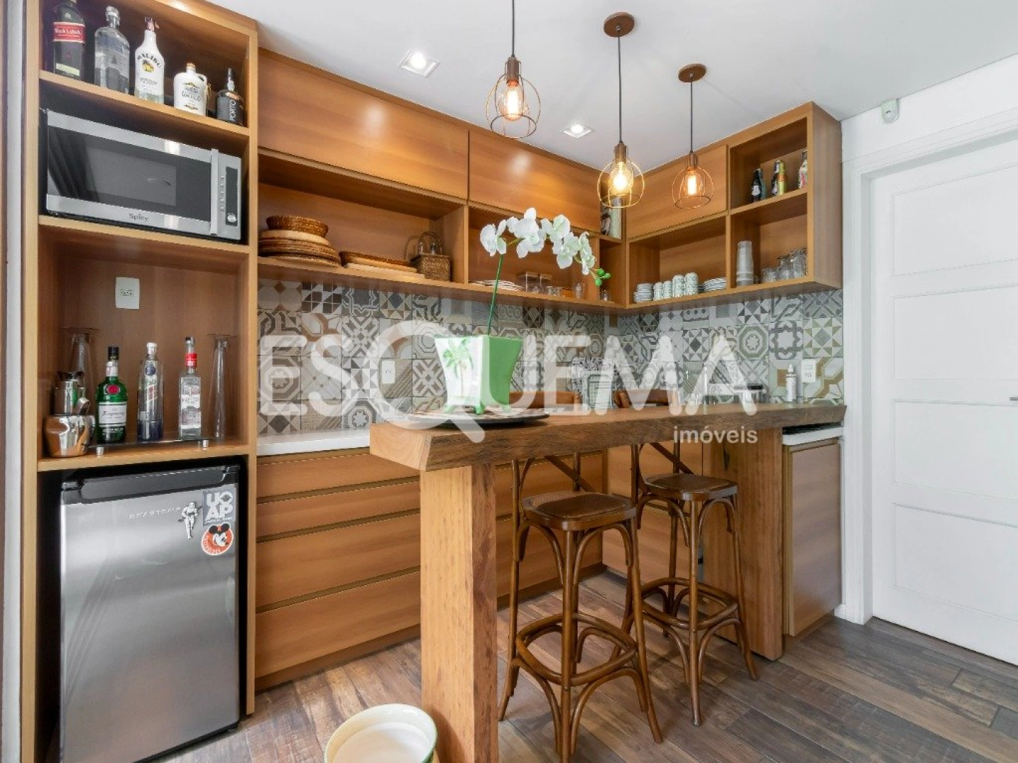 Casa em estilo colonial a poucos passos do Clube Harmonia - Imagem 5