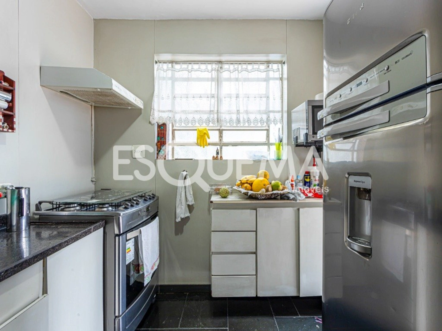 Casa espaçosa e bem localizada - Imagem 11