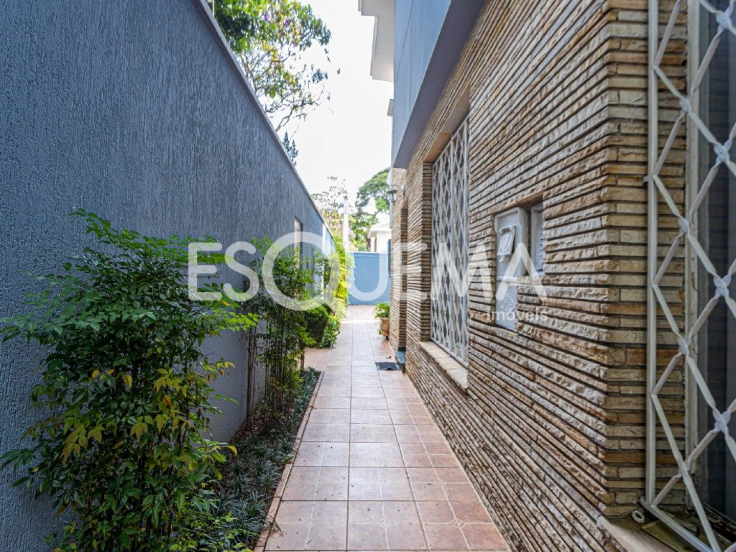 Casa espaçosa e bem localizada - Imagem 6