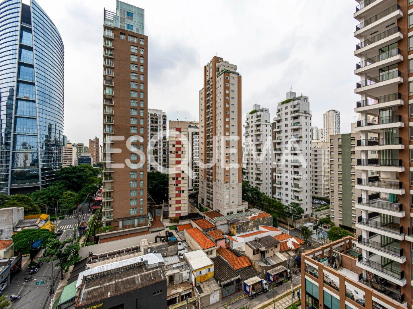 Apartamento em edifício bem localizado - Imagem 13
