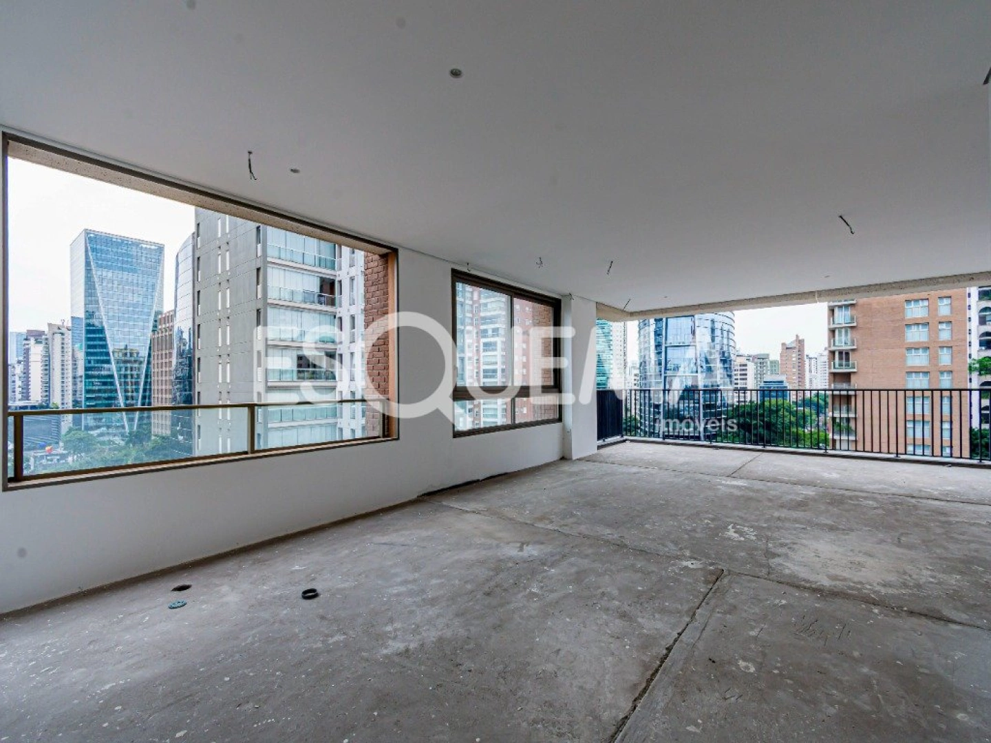 Apartamento em edifício bem localizado - Imagem 1