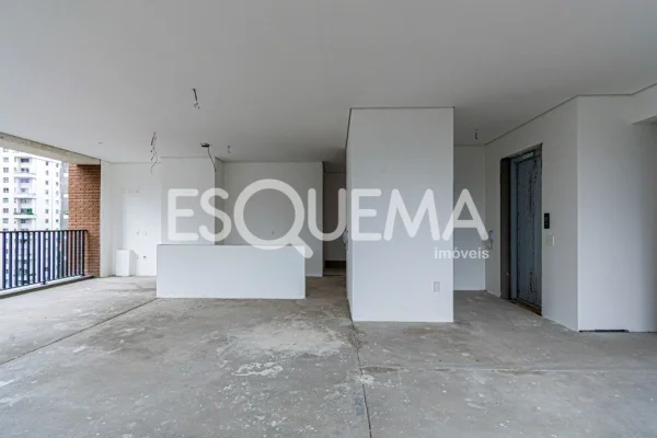 Apartamento em edifício bem localizado
