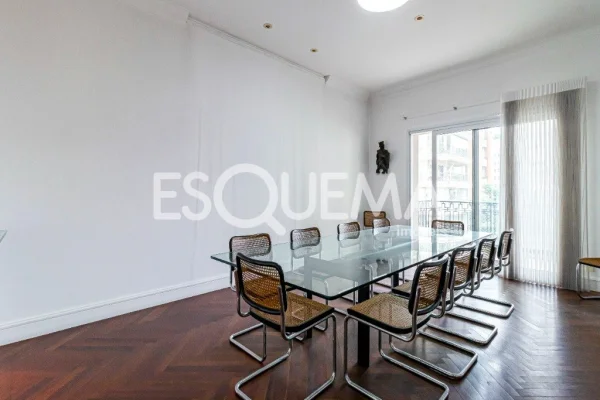 Apartamento na rua mais desejada do bairro