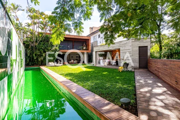 Casa totalmente reformada próxima ao Hospital Albert Einstein