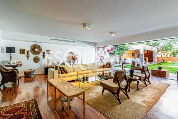 Casa totalmente reformada próxima ao Hospital Albert Einstein