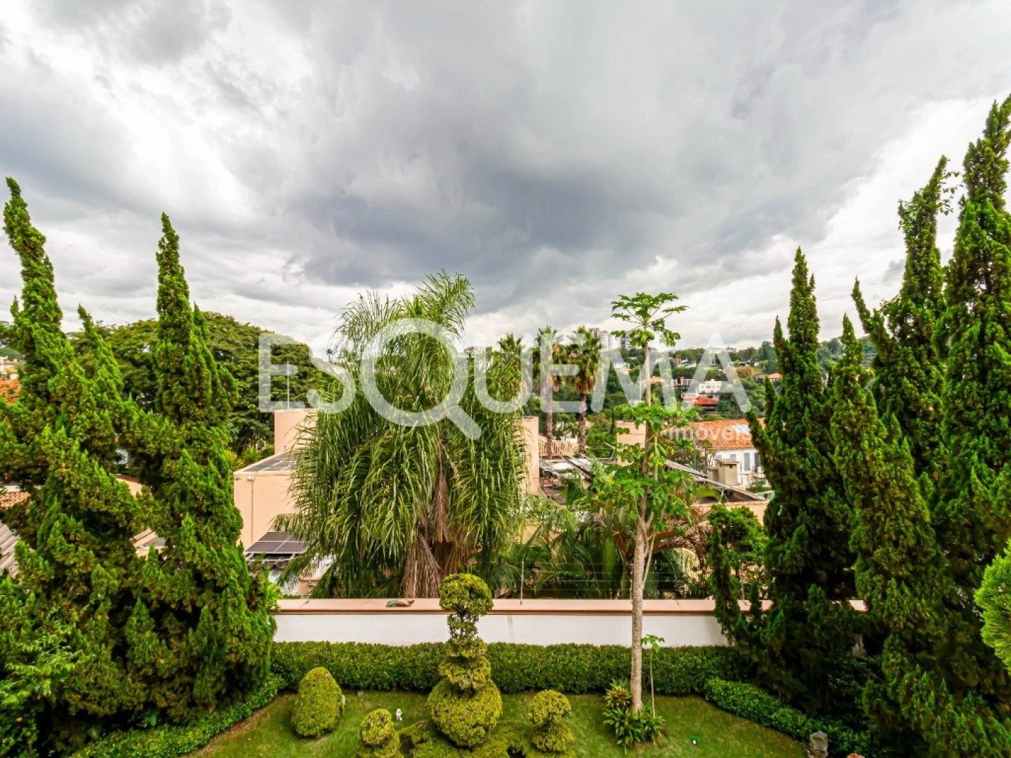 Casa elegante e confortável em rua cobiçada - Imagem 11