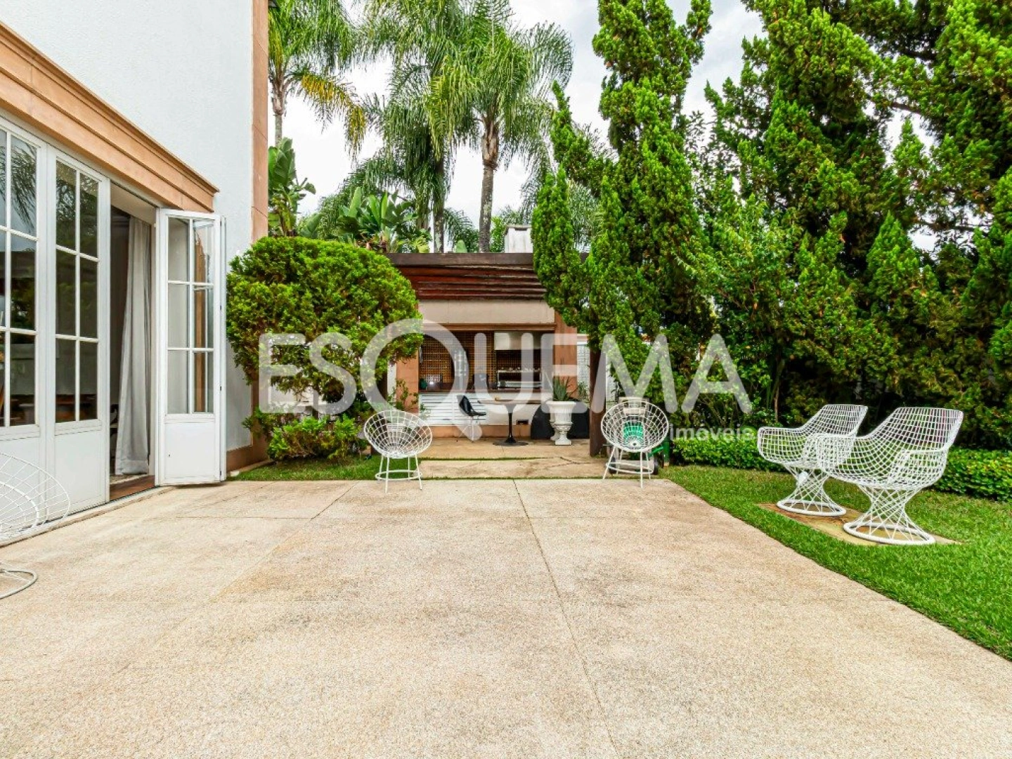 Casa elegante e confortável em rua cobiçada - Imagem 2