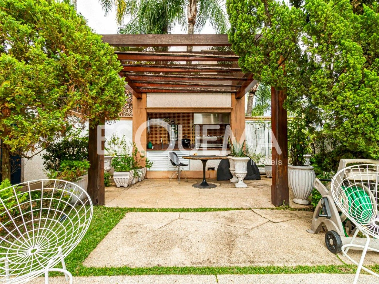 Casa elegante e confortável em rua cobiçada - Imagem 3