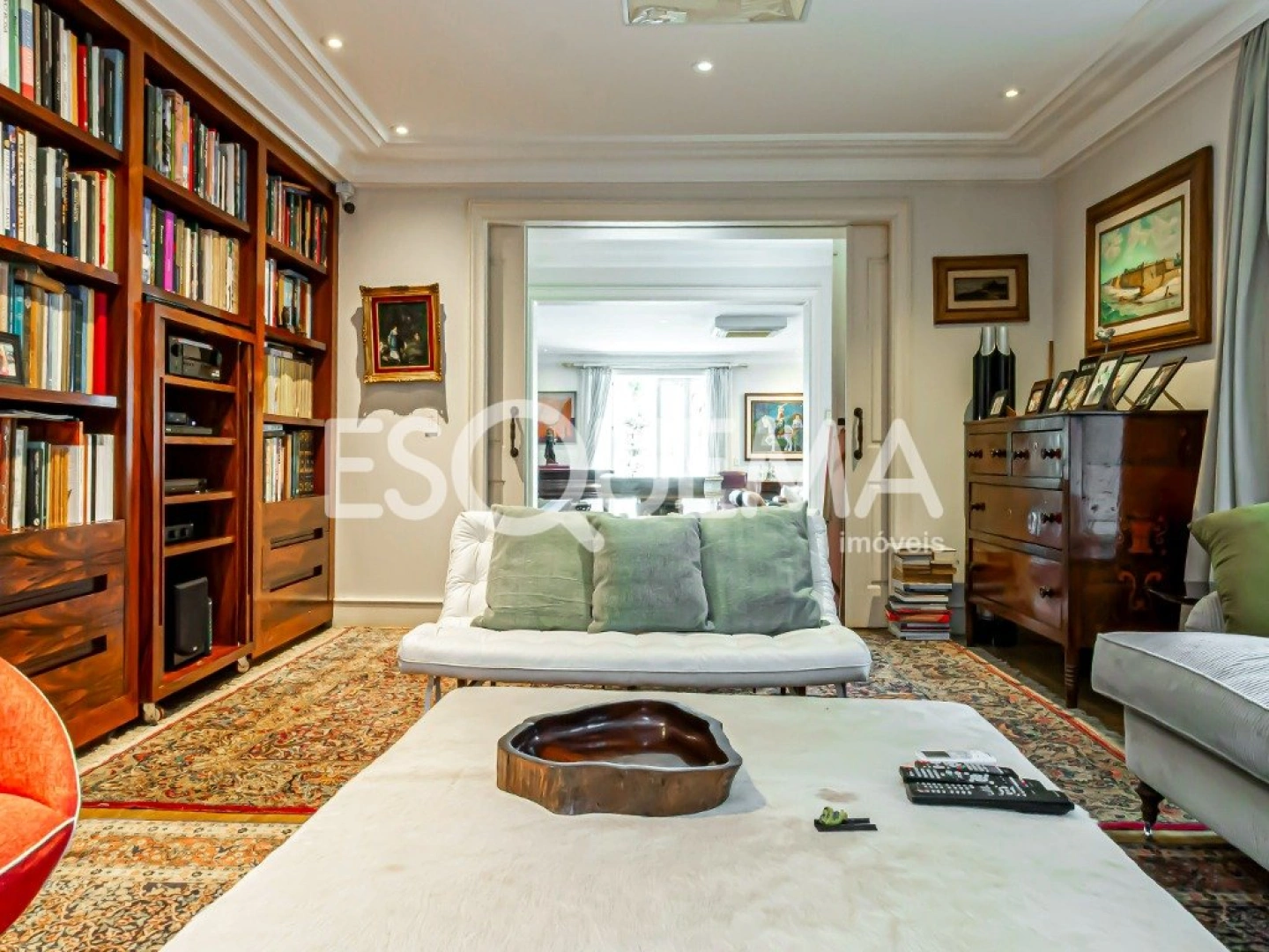 Casa elegante e confortável em rua cobiçada - Imagem 5