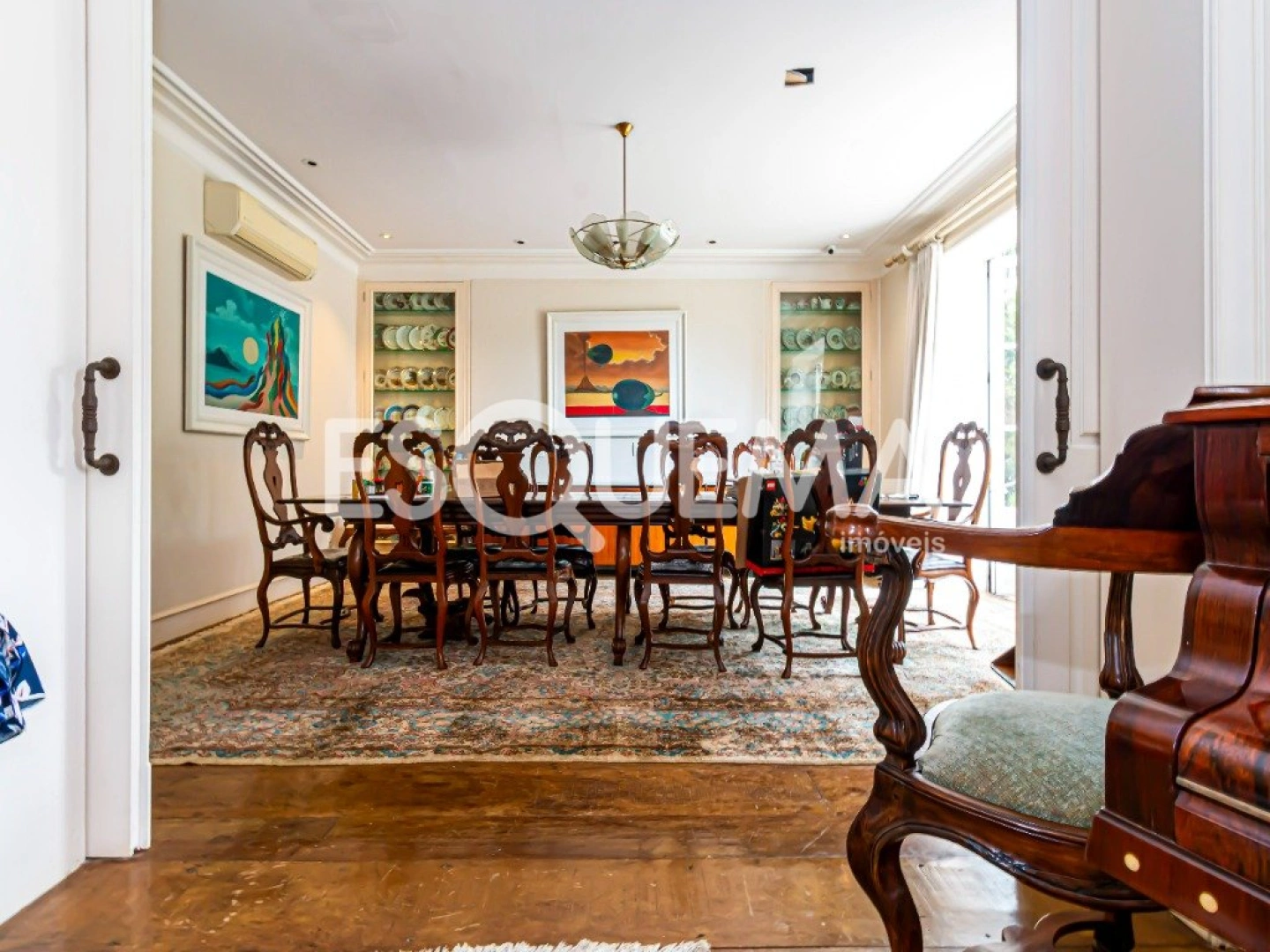Casa elegante e confortável em rua cobiçada - Imagem 8