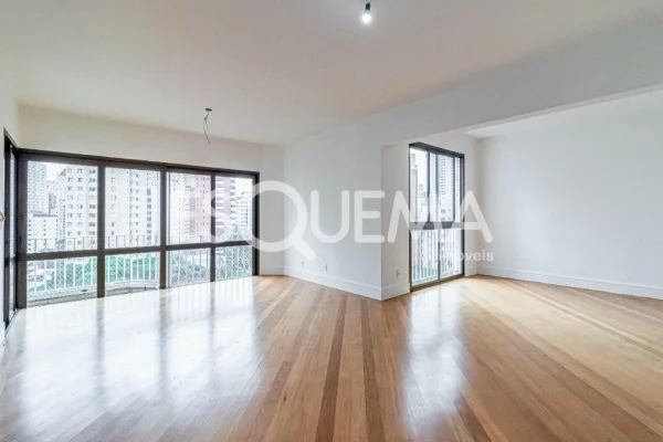 Apartamento bem localizado em Moema Pássaros