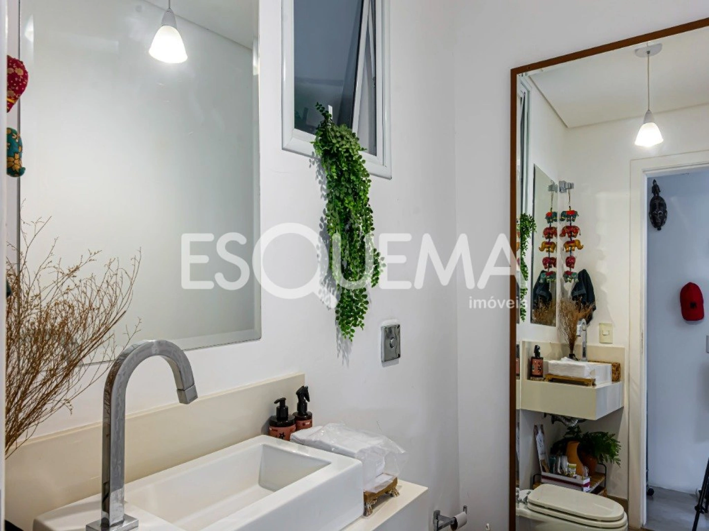 Casa bem iluminada e cercada por verde em rua cobiçada - Imagem 5