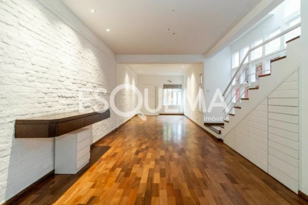 Casa reformada no Jardim Paulistano, próxima ao Shopping Iguatemi