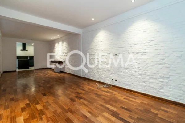 Casa reformada no Jardim Paulistano, próxima ao Shopping Iguatemi