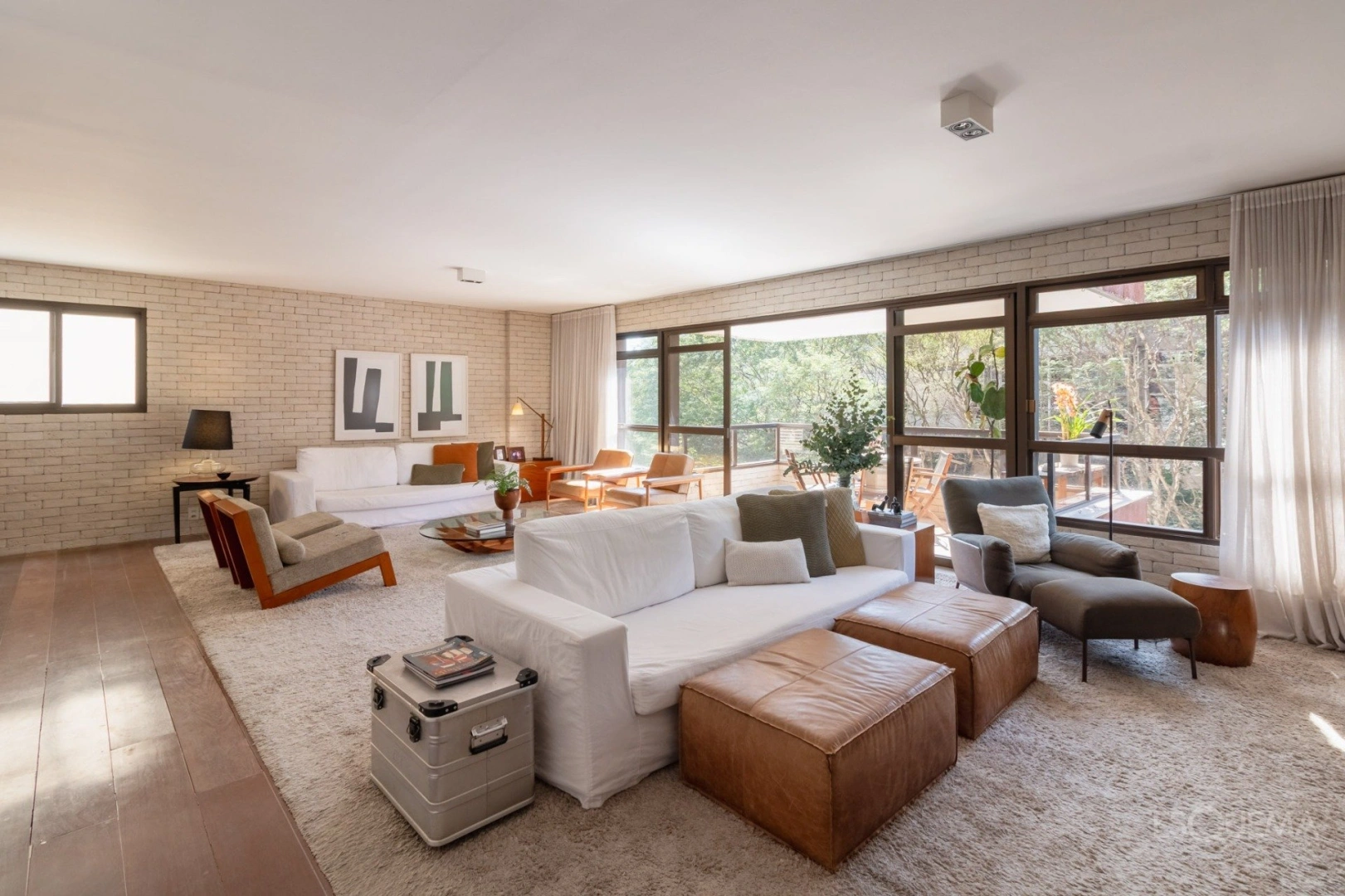 Apartamento reformado e exclusivo em frente ao Clube Pinheiros - Imagem 1