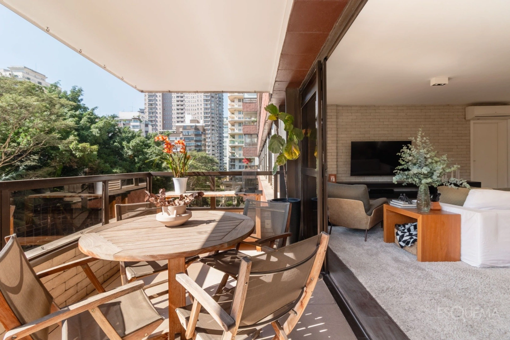Apartamento reformado e exclusivo em frente ao Clube Pinheiros - Imagem 2