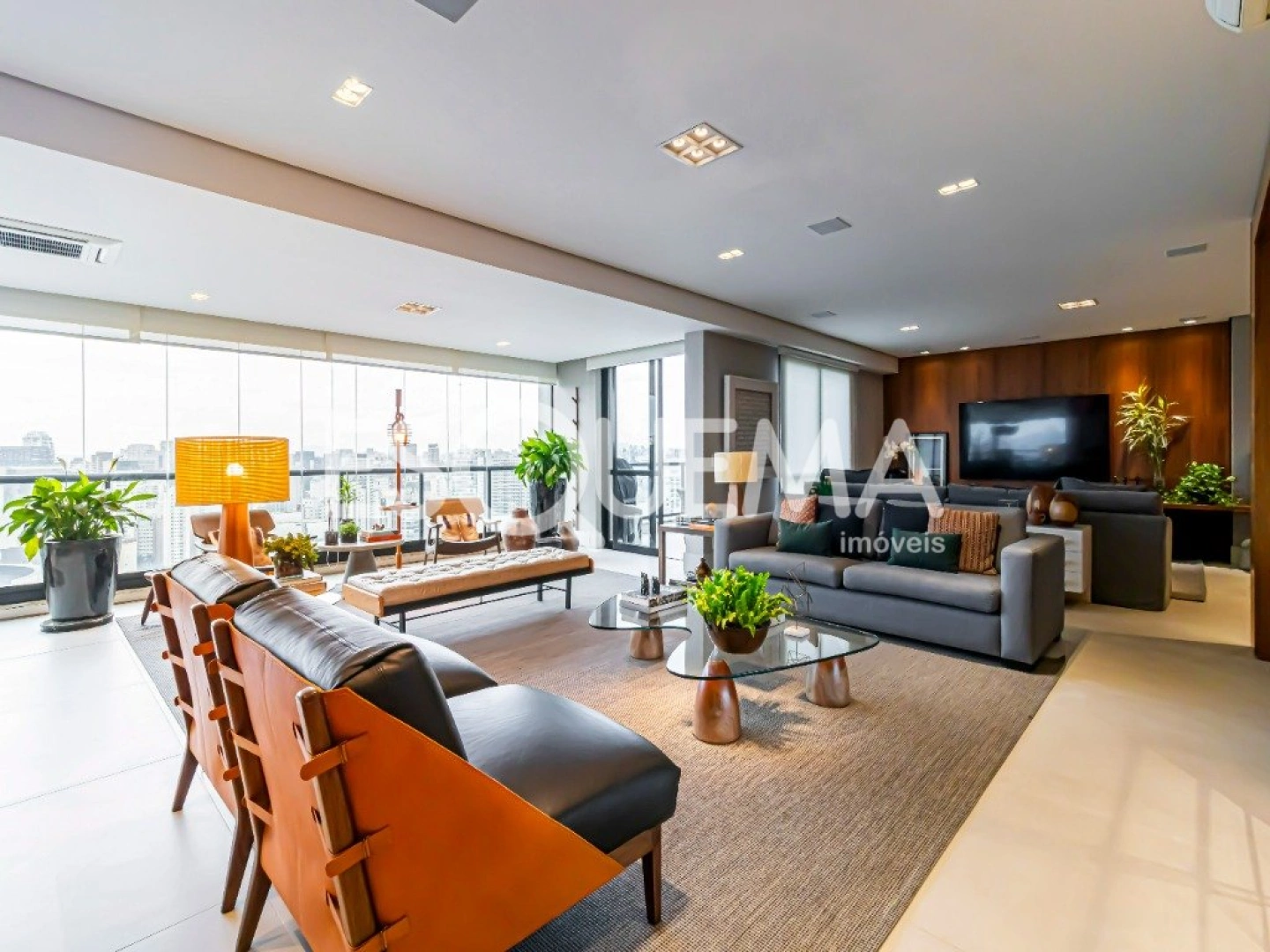 Cobertura duplex em Moema Pássaros, em prédio novo com lazer completo. - Imagem 1