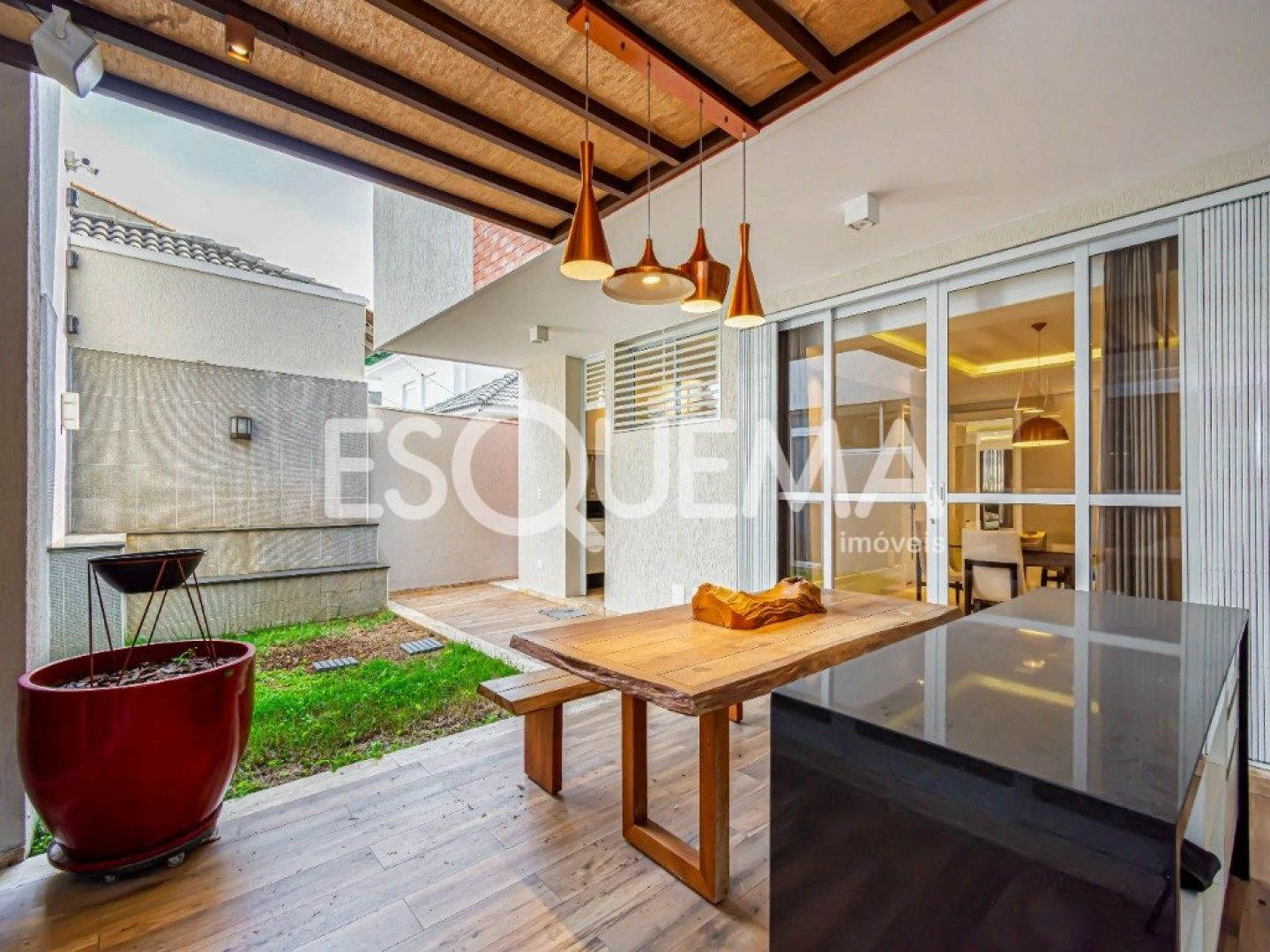 Casa totalmente reformada a walking distance do Parque Ibirapuera - Imagem 1