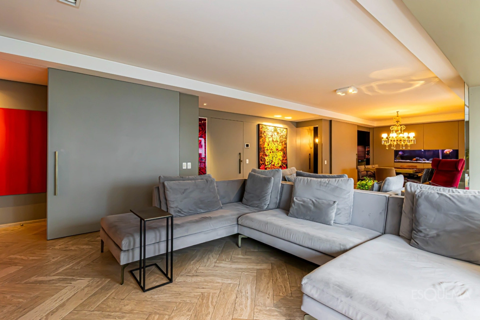 Apartamento reformado em edifício neoclássico contemporâneo em Moema - Imagem 10