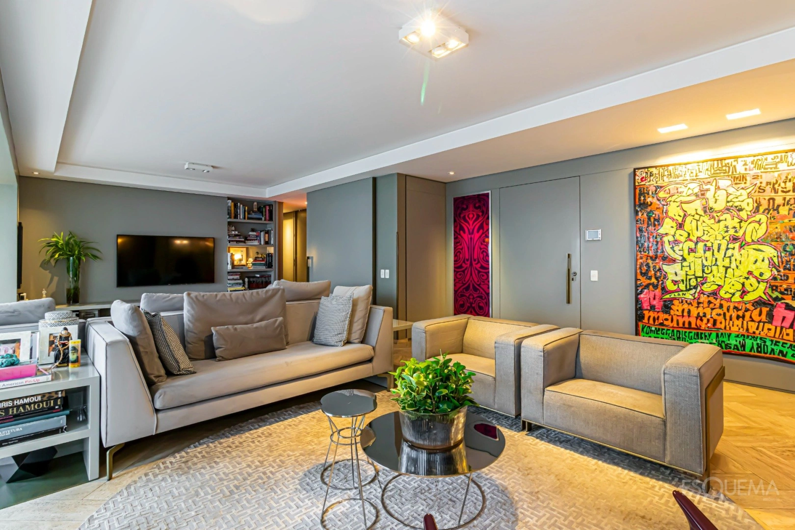 Apartamento reformado em edifício neoclássico contemporâneo em Moema - Imagem 3