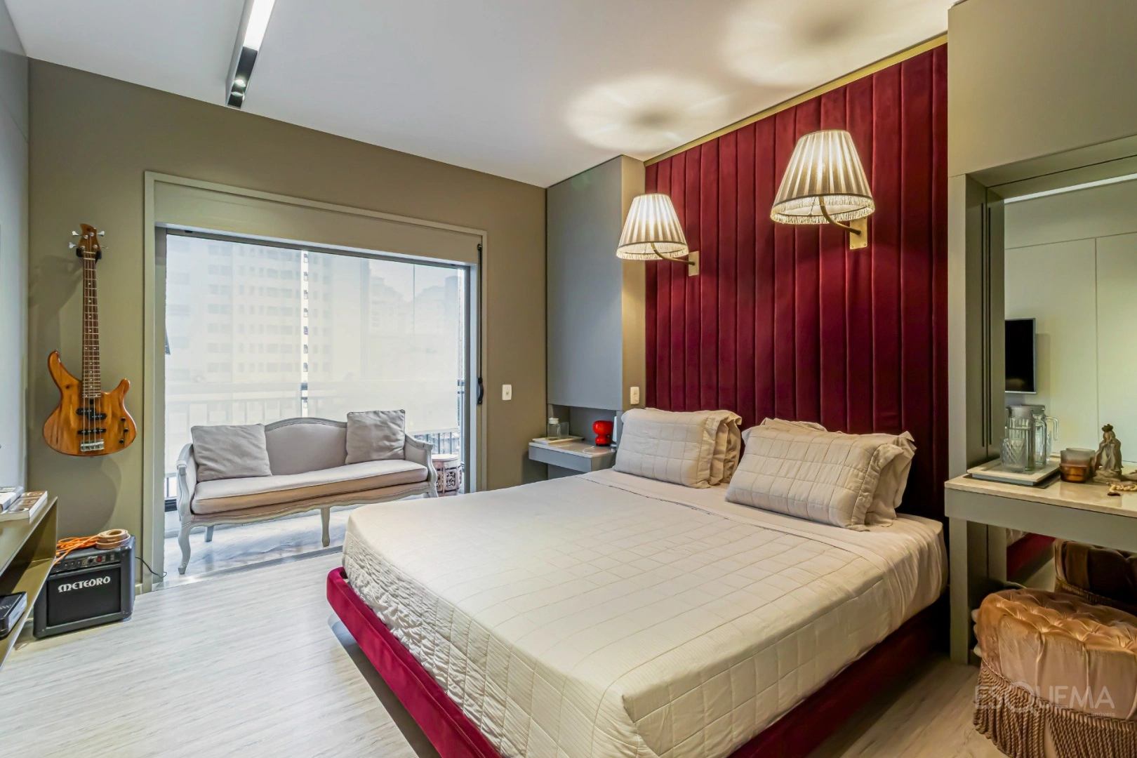 Apartamento reformado em edifício neoclássico contemporâneo em Moema - Imagem 7