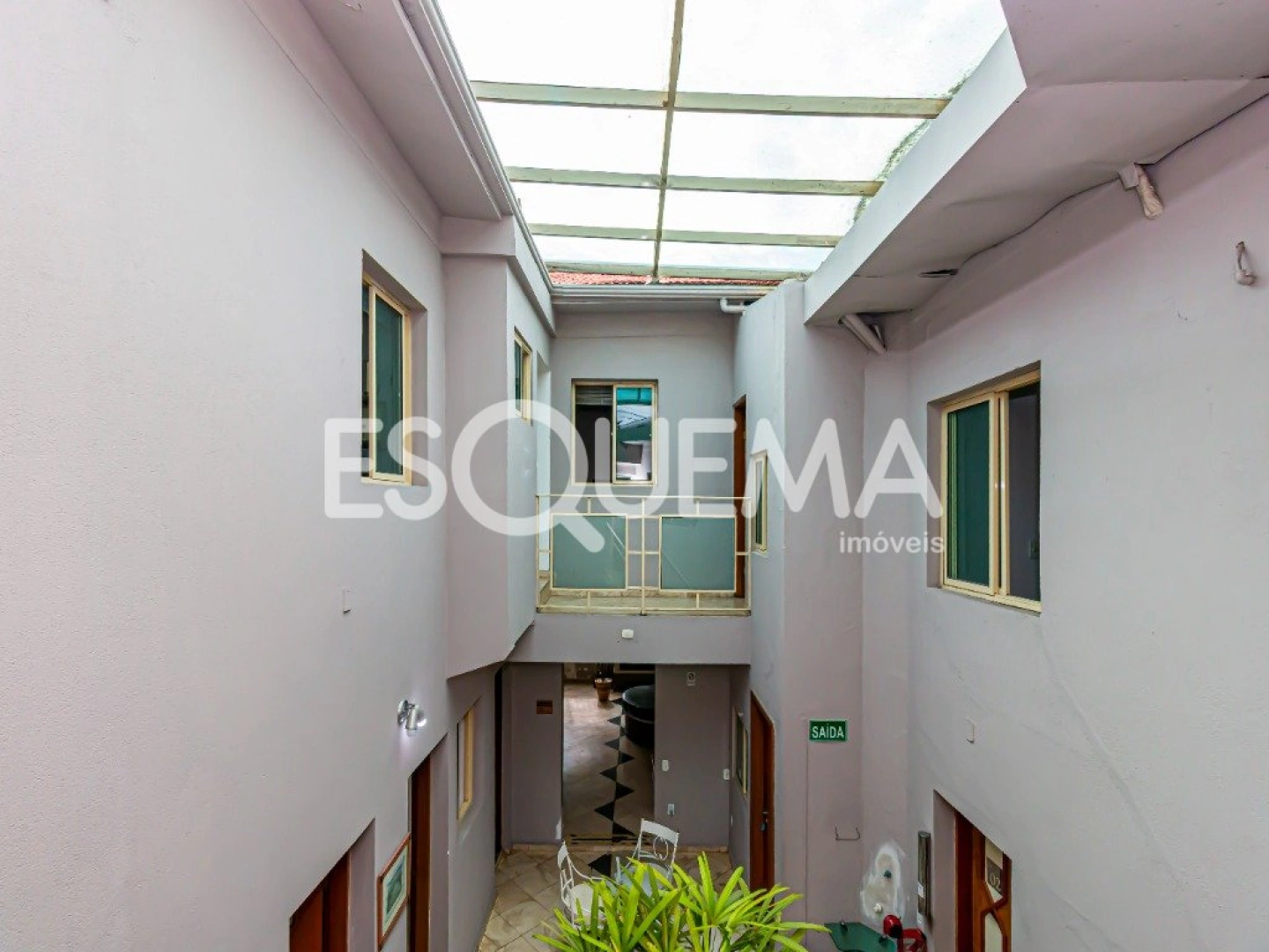 Casa comercial preparada para clínica - Imagem 10