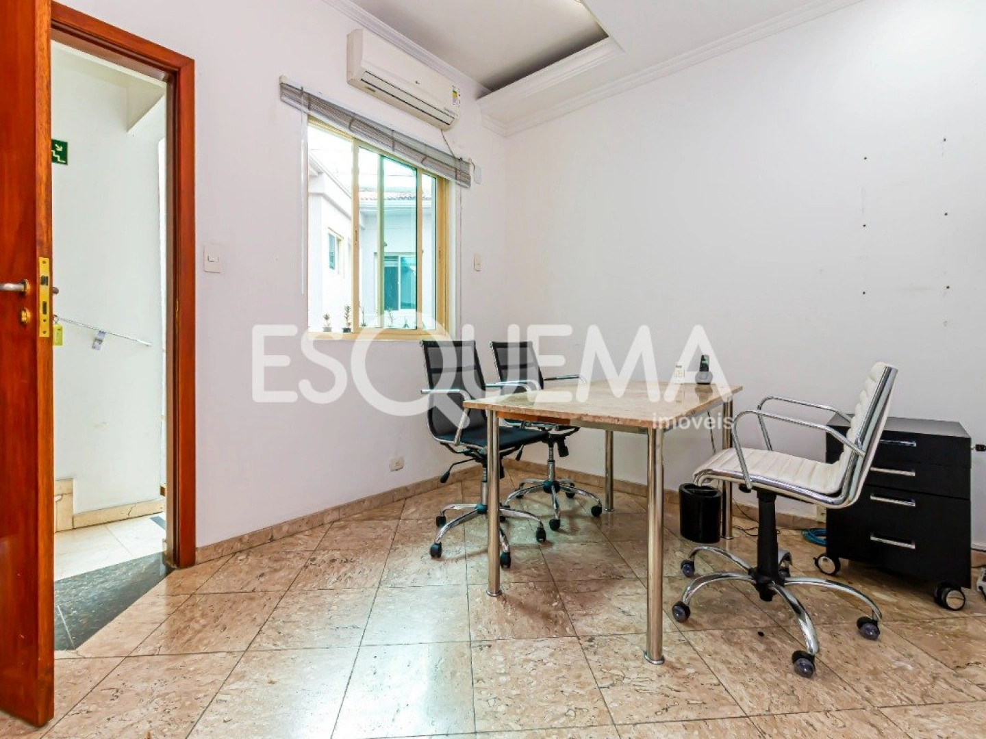 Casa comercial preparada para clínica - Imagem 11