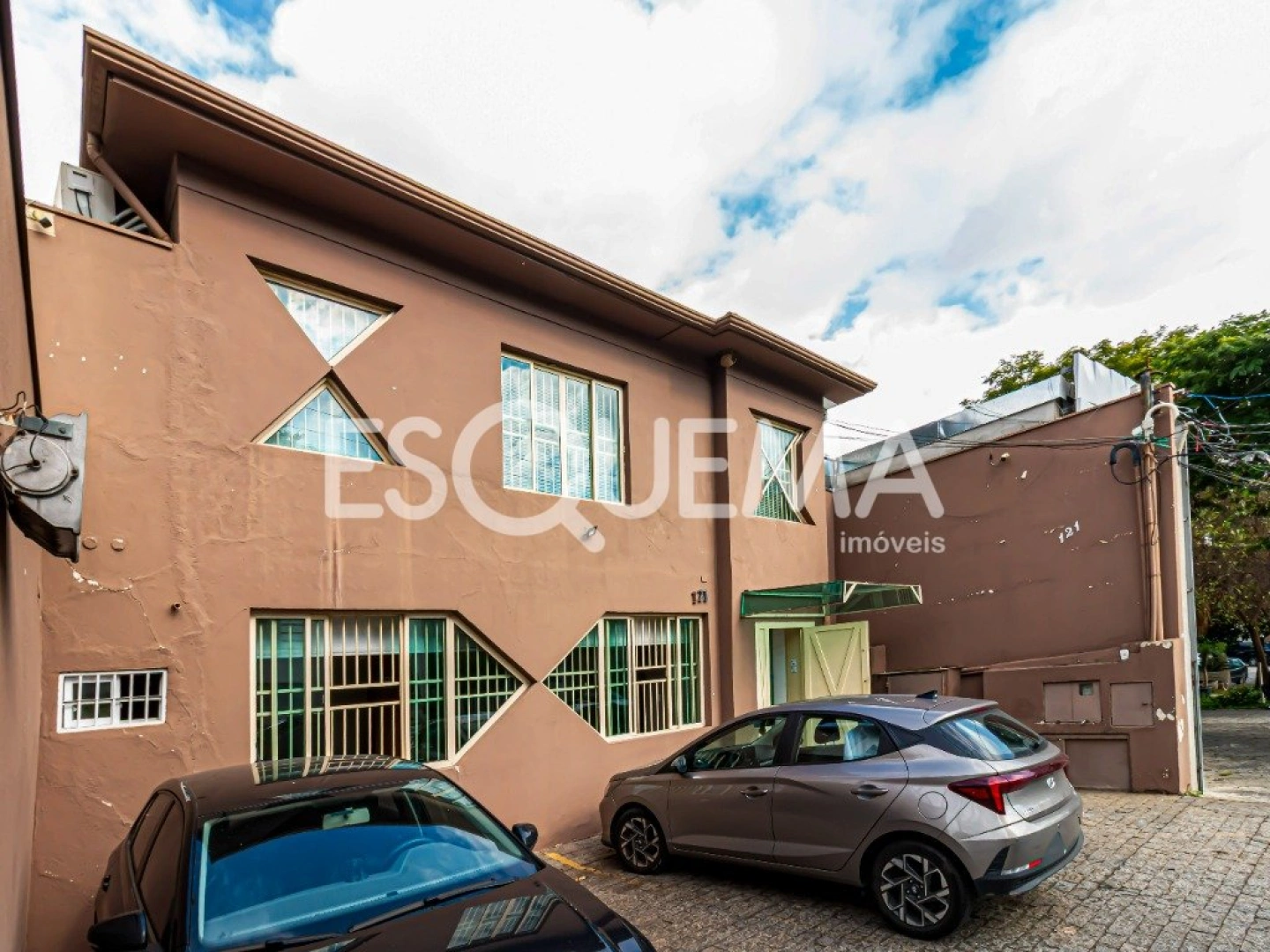 Casa comercial preparada para clínica - Imagem 15