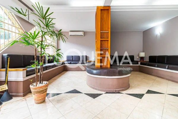 Casa comercial preparada para clínica