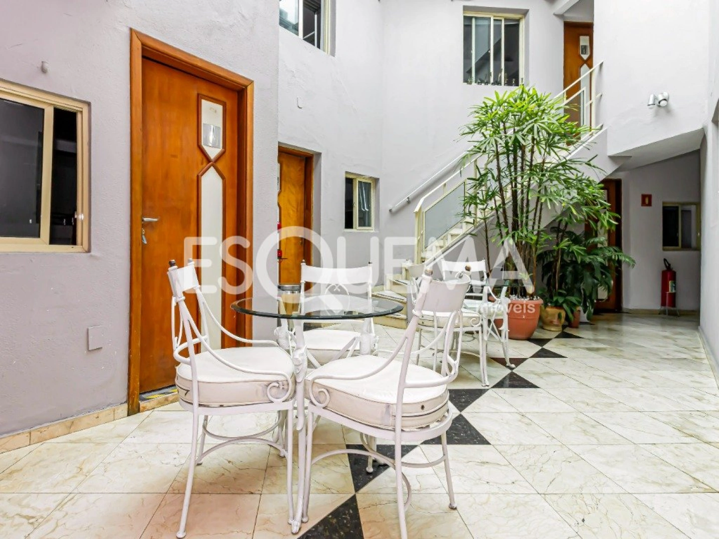 Casa comercial preparada para clínica - Imagem 4
