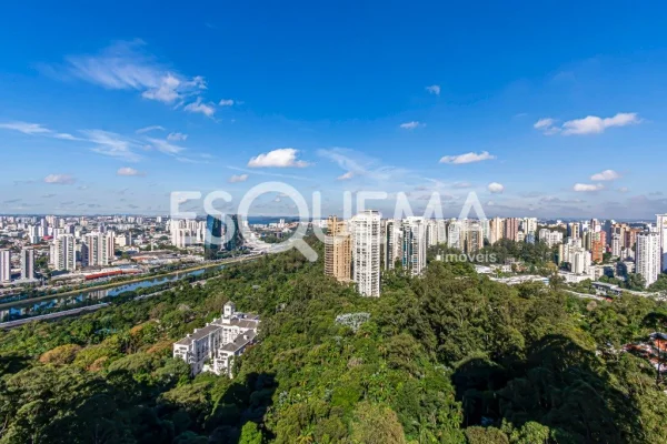Cobertura com vista panorâmica no Panamby