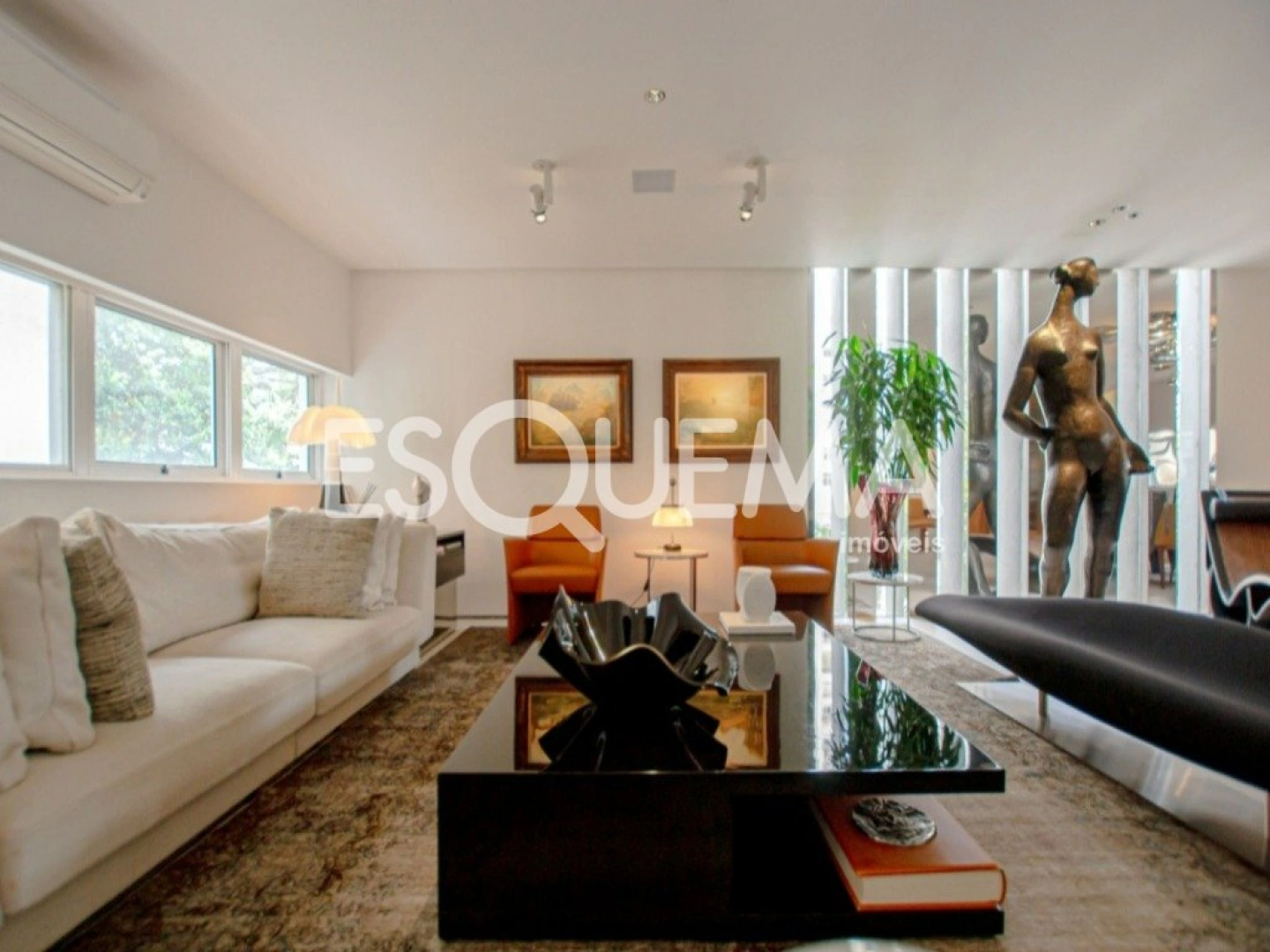 Apartamento reformado em excelente localização - Imagem 4