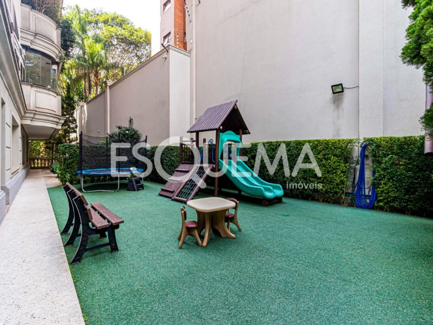 Condomínio clube com poucas unidades no Jardim Guedala - Imagem 14