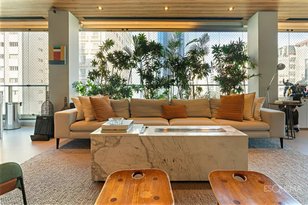Apartamento próximo à Avenida Paulista com 4 suítes, 4 vagas em prédio novo