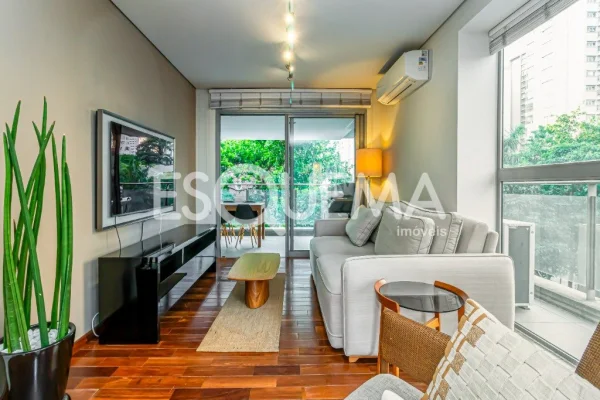 Apartamento reformado em localização cobiçada