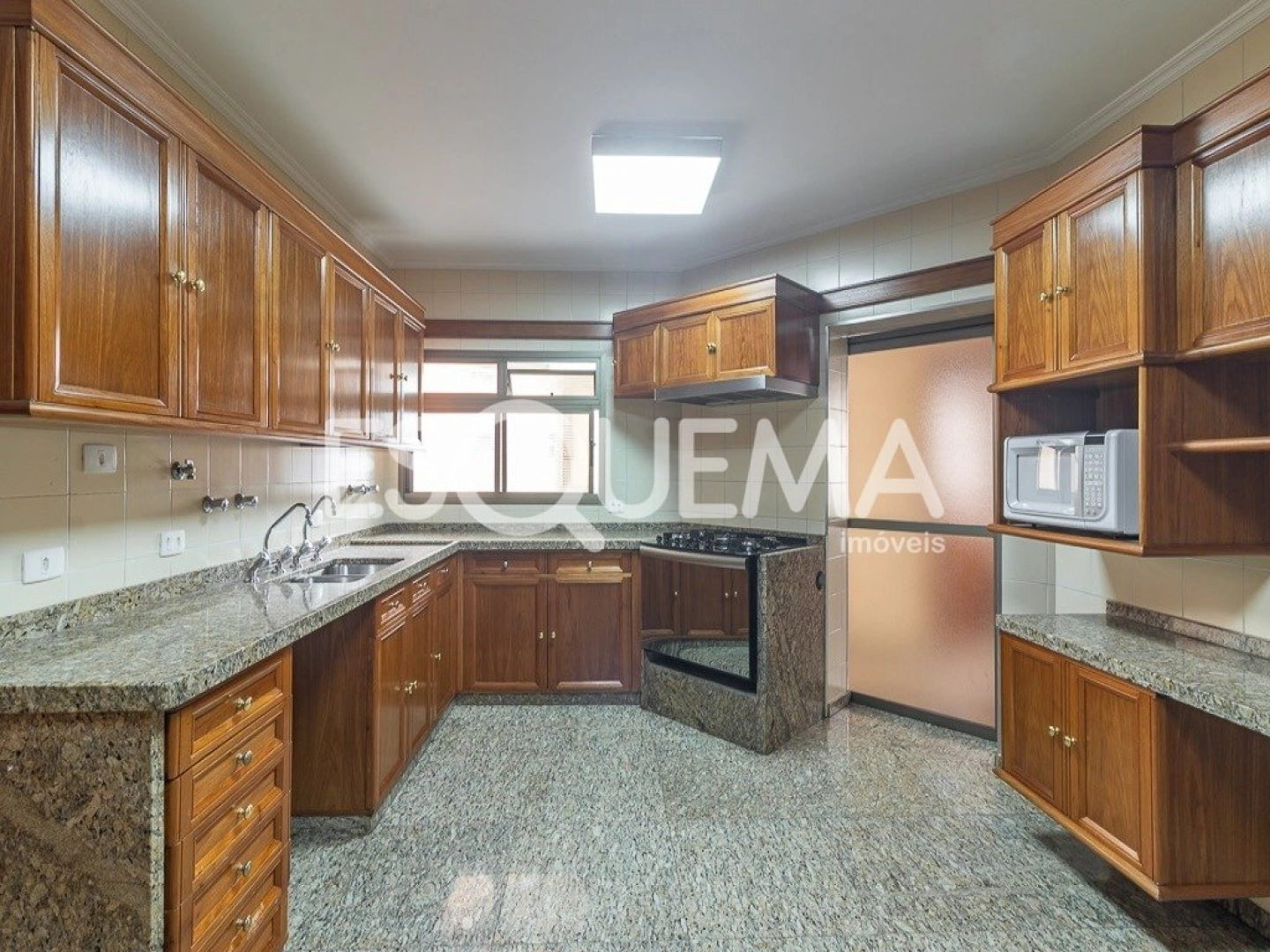 Apartamento à venda em condomínio cobiçado - Imagem 10