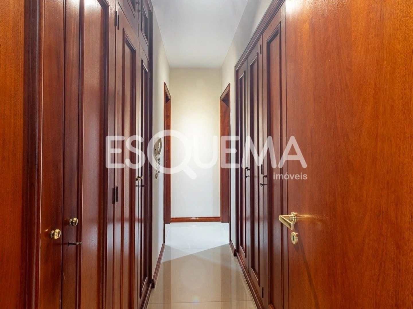 Apartamento à venda em condomínio cobiçado - Imagem 12