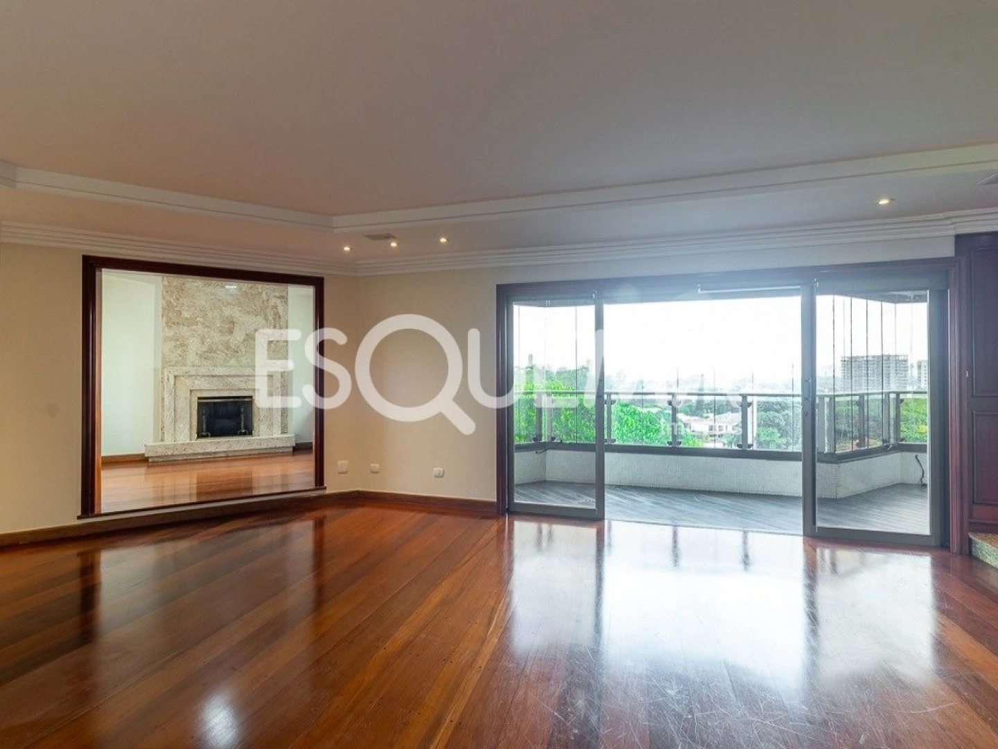 Apartamento à venda em condomínio cobiçado - Imagem 1