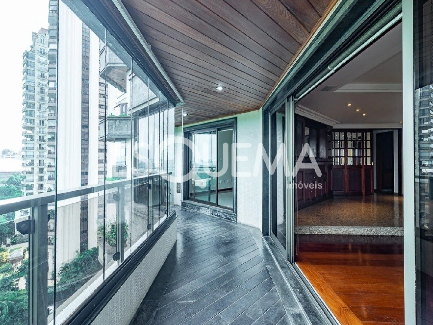 Apartamento à venda em condomínio cobiçado - Imagem 8