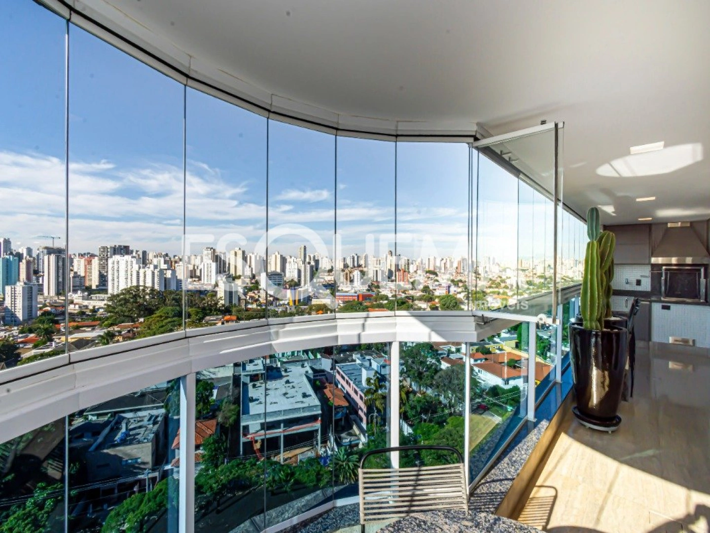 Apartamento mobiliado em Moema próximo ao Parque das Bicicletas - Imagem 3