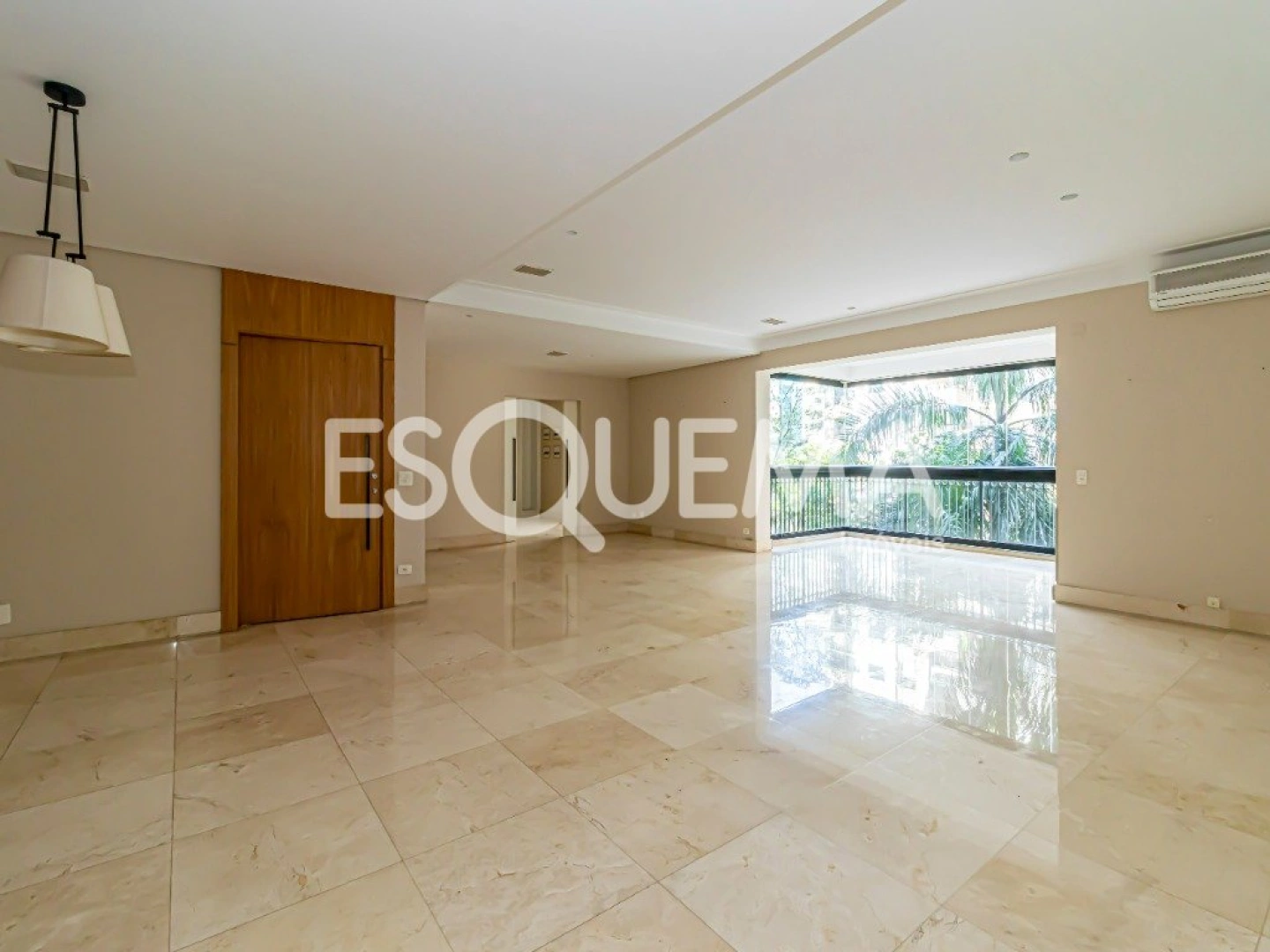 Apartamento com varanda e vista para a copa das árvores - Imagem 2